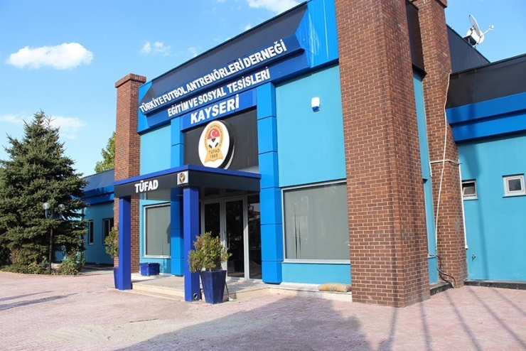 Kapısına Kilit Vurulan Erciyesspor’un Tesisleri Hayata Dönüyor