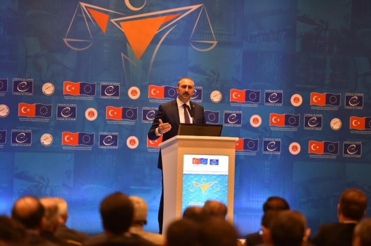 Adalet Bakanı Gül: "İnsan Eylem Planı Güncelleme Çalışmalarını Başlattık"