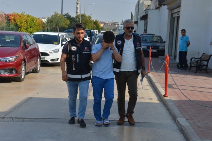 Fetö’ye Yardıma 2 Yıl 1 Ay Hapis Cezası