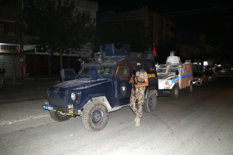 Balkonda Kahve İçtiği Sırada Silahlı Saldırıya Uğrayan Genç Ağır Yaralandı