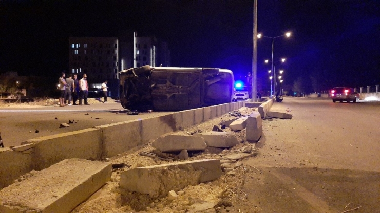 Otomobil Takla Attı: 6 Yaralı