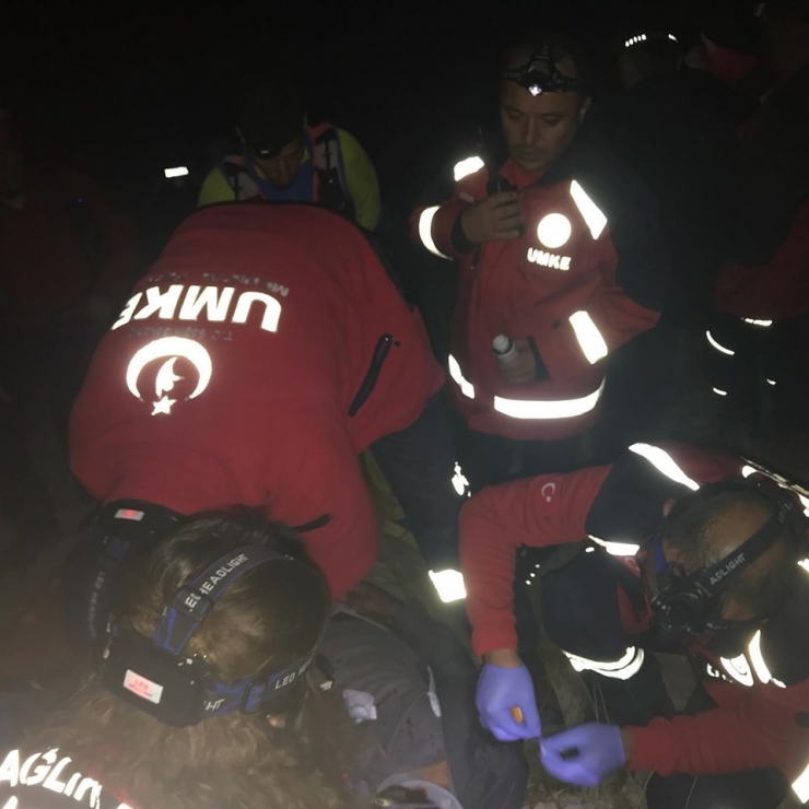 Tırmanış Yapan Amerikalı Dağcı Yaralandı