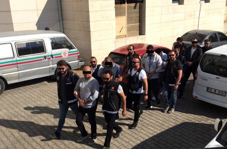 Edremit’te Narkotik Operasyonunda 5 Kişi Tutuklandı