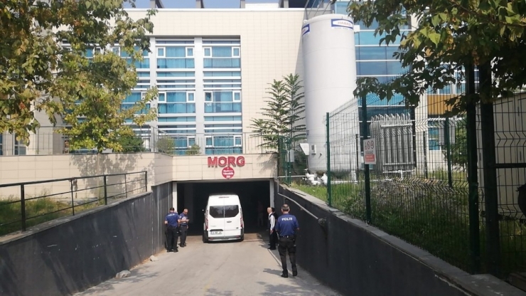 Dere Kenarında Erkek Cesedi Bulundu