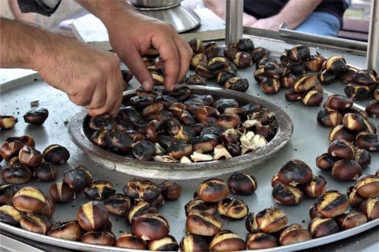 Dalında 10 Lira, Mangalda 70 Lira