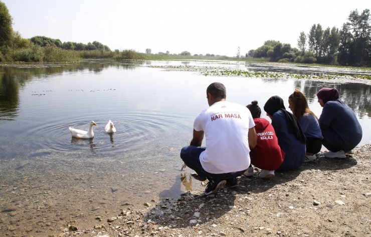 Öğrenciler Kırkgöz Gölü’nde Temizlik Yaptı