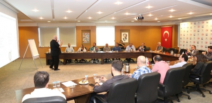 Başkan Memişoğlu: “Hedefimiz İhracatçı Sektörlerimizi Güçlendirmek”