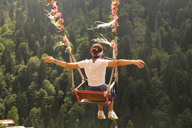 Ayder Yaylası’nı 8 Ayda Yarım Milyon Turist Ziyaret Etti