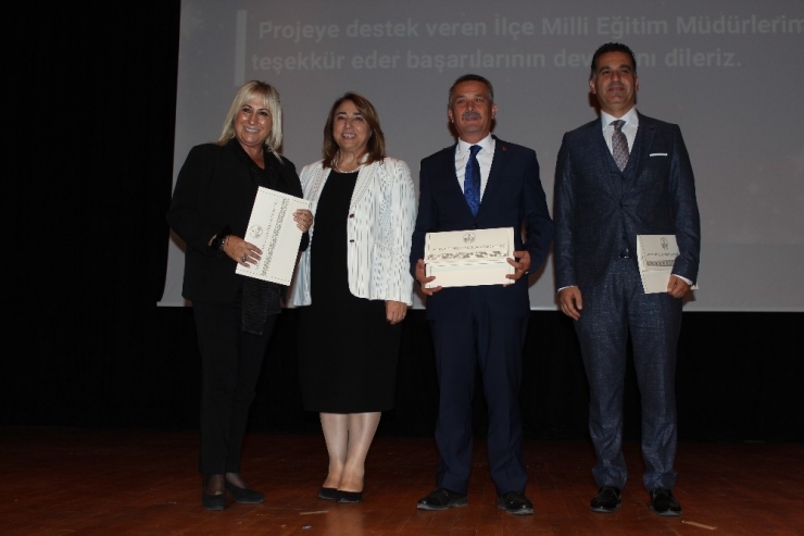 "Eğitimde İyi Örnekler" Ödüllendirildi
