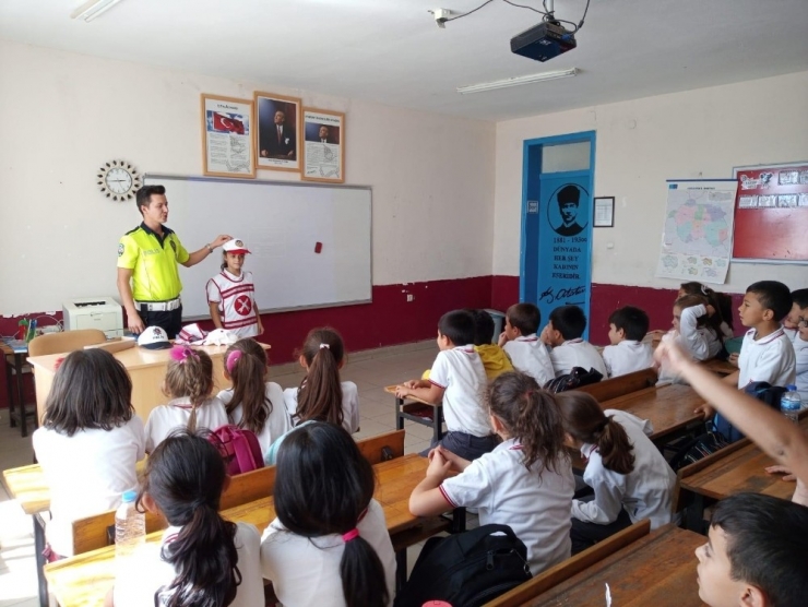 Miniklere Yaya Yolu Eğitimi Verildi