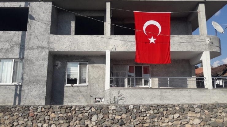 Operasyon Yolunda Şehit Oldu