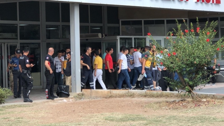 Operasyona Giden Askeri Araç Uçuruma Yuvarlandı: 7 Asker Yaralı