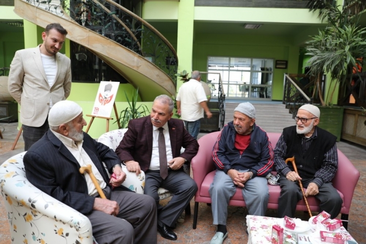 İlkadım’da Yaşlılar Unutulmadı