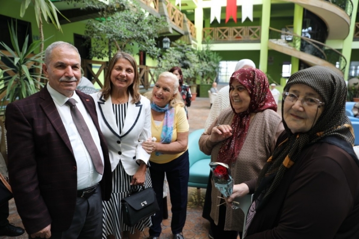 İlkadım’da Yaşlılar Unutulmadı