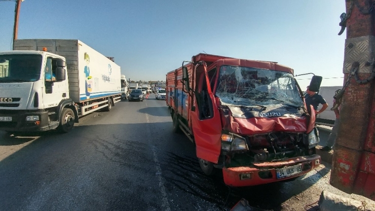 Hadımköy’de Trafik Kazası:1 Yaralı
