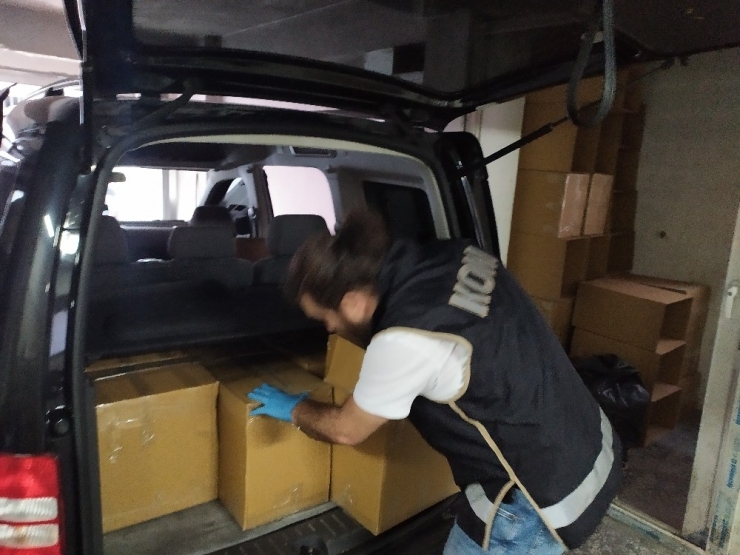 Kaçak İçki Operasyonunda Tonlarca Etil Alkol Ele Geçirildi