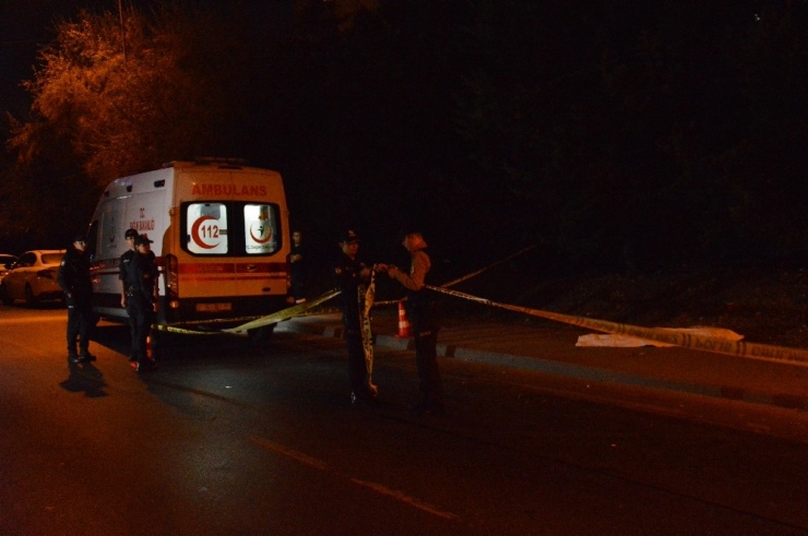 Otomobilin Çarptığı Bisiklet Sürücüsü Hayatını Kaybetti