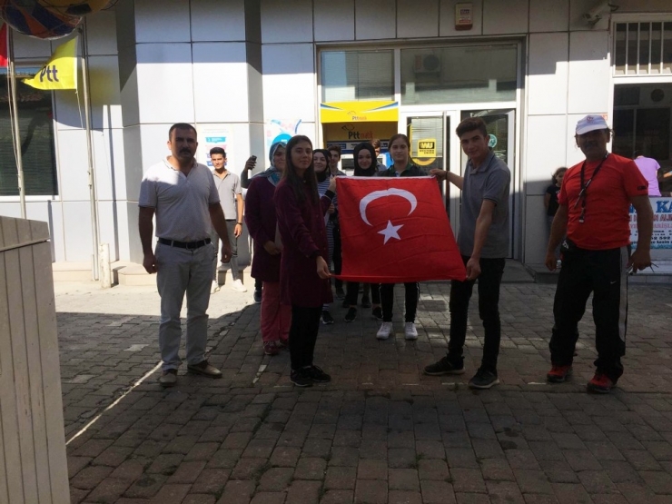 Öğrencilerden 15 Temmuz Şehitlerine Ve Gazilere Mektup