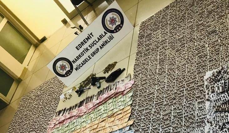 Edremit’te Narkotik Operasyonunda 5 Kişi Tutuklandı