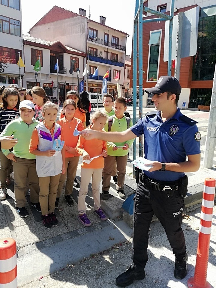 Pazaryeri’nde Yaya Güvenliği Nöbeti