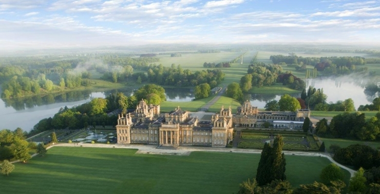 İngiltere Saraydan Çalınan Altın Klozet Hırsızlarını Arıyor