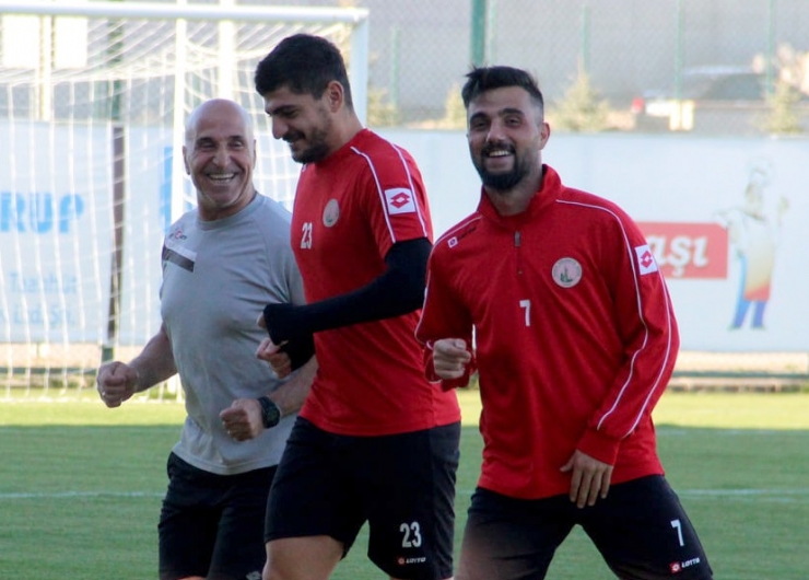 Sivas Belediyespor’da Neşeli Antrenman