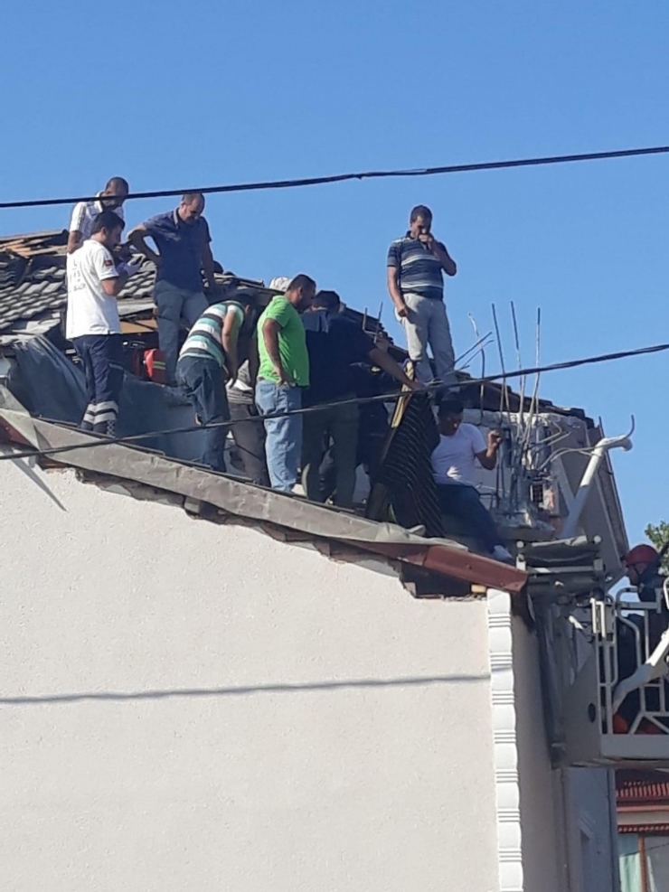 Yüksek Gerilime Kapılarak Hayatını Kaybetti