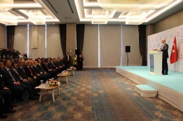 Adalet Bakanı Gül: "Siyasi Ve Ekonomi İstikrar Kadar Hukuk İstikrarı Da Çok Önemli"