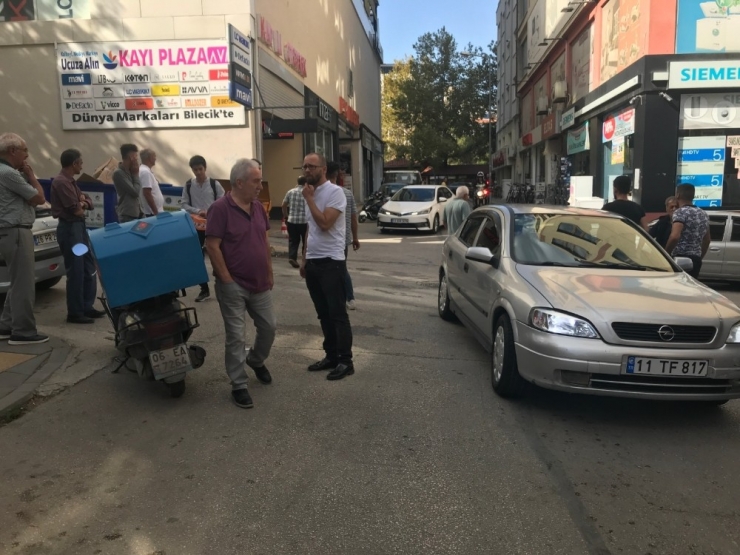 Bilecik’te Otomobil İle Motosiklet Çarpıştı : 1 Yaralı