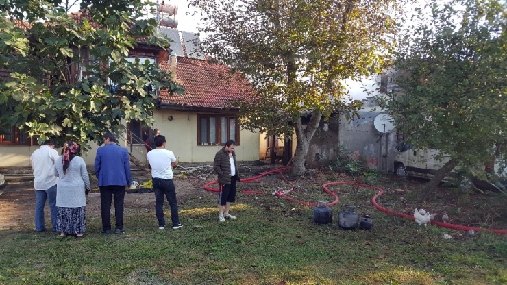 Sabah Alevlere Uyandılar