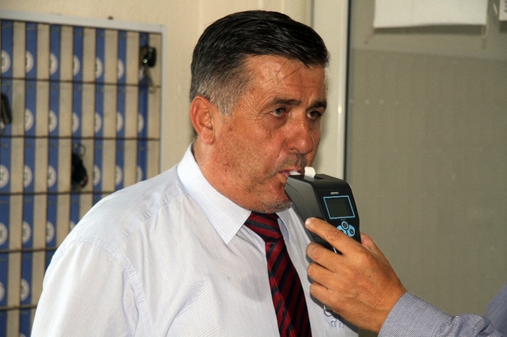 Halk Otobüsü Sürücülerine Alkol Metreli Denetim