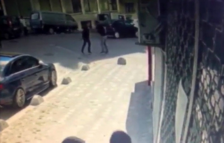 Zeytinburnu’nda Silahlı Kavga Kamerada