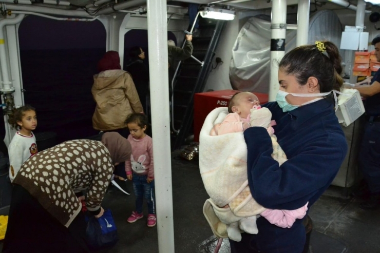 İzmir’de 132 Düzensiz Göçmen Yakalandı