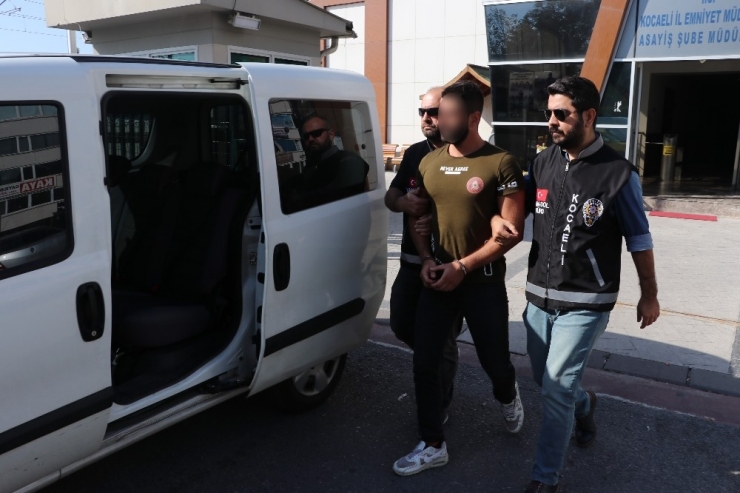 Konteyner Dolandırıcısı Çalıştığı İş Yerinde Yakalandı