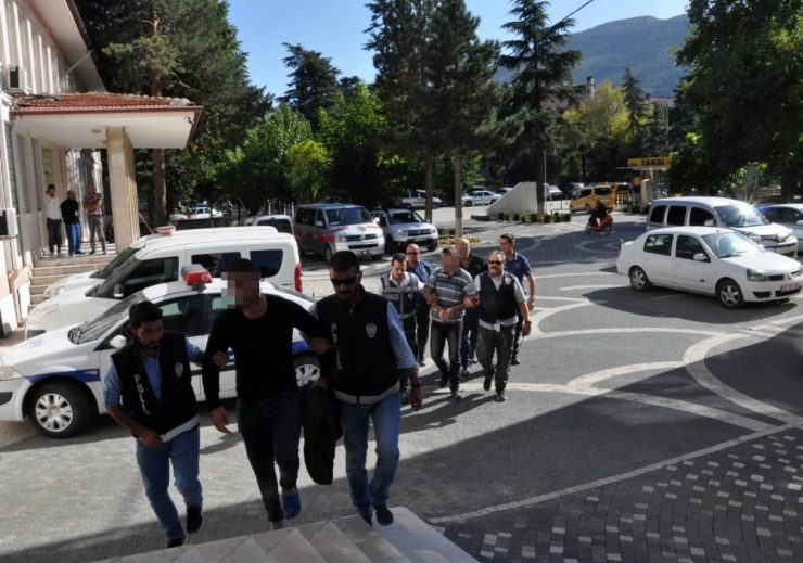 Konya’daki Silahlı Bıçaklı Kavganın 3 Şüphelisi Adliyede