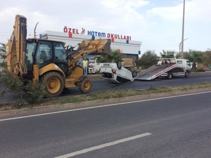 Takla Atan Otomobilden Yara Almadan Kurtuldular