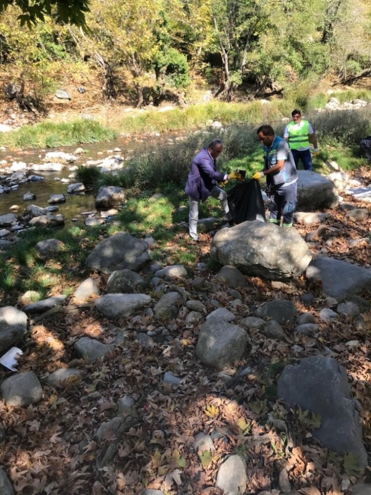 Manyas’ta Çevre Temizliği Yapıldı