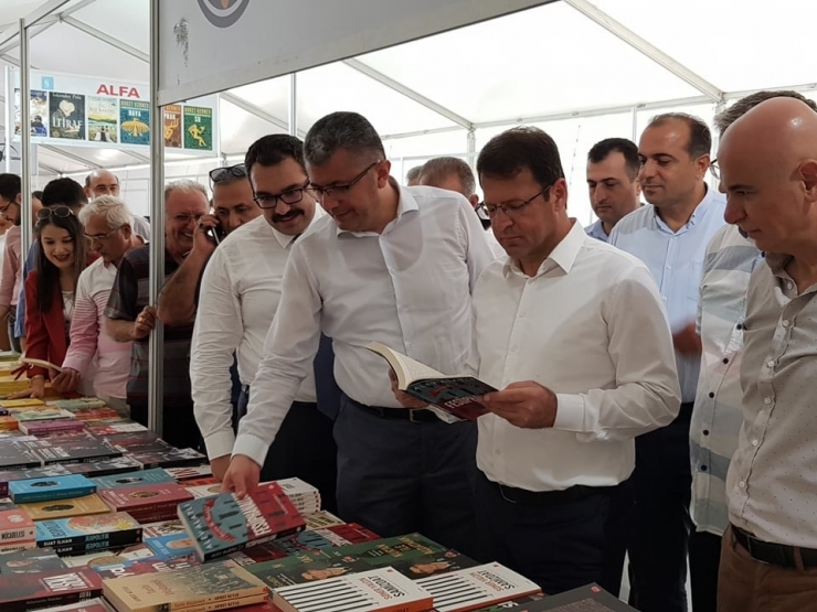 Samandağ’da Kitap Günleri Başladı