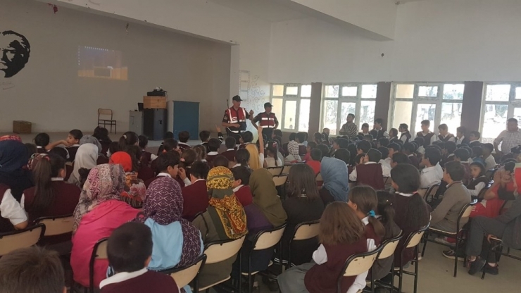 Jandarmadan Trafik Eğitimi