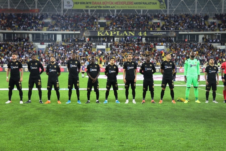 Süper Lig: Yeni Malatyaspor: 0 - Denzilispor: 0 (Maç Devam Ediyor)