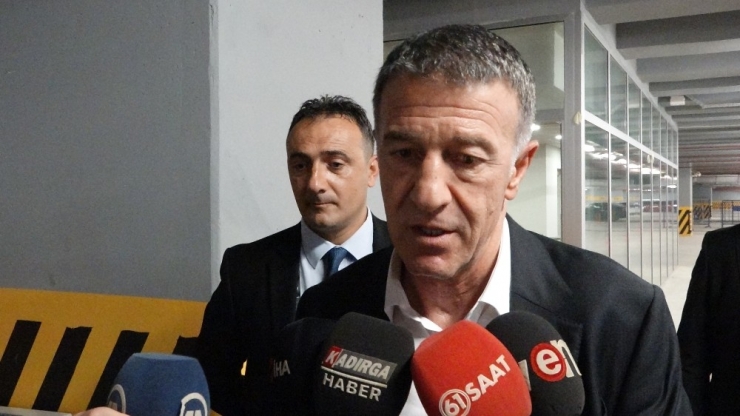 Ahmet Ağaoğlu: "Canını Dişine Takarak Mücadele Eden Bir Takımımız Var"