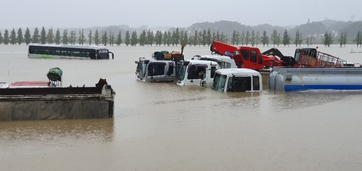 Mitag Tayfununda Ölü Sayısı 10’a Yükseldi