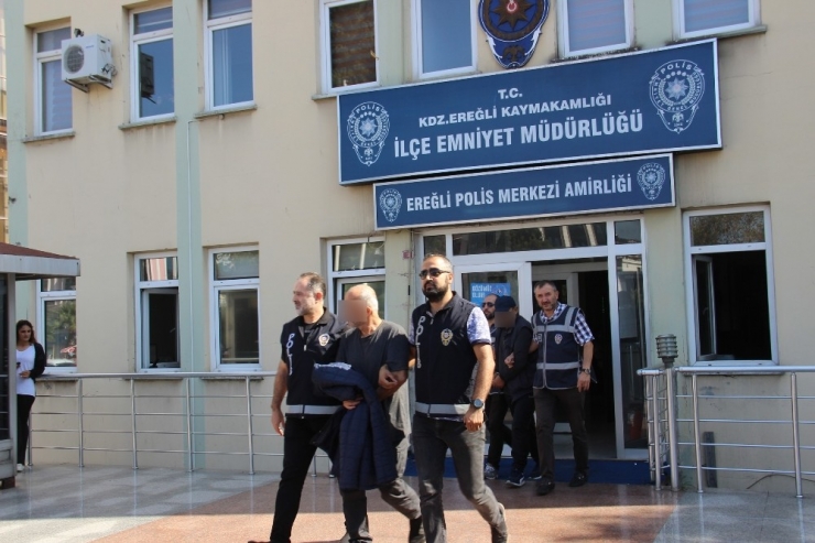 Firari Zanlı Evine Gelince Arkadaşıyla Birlikte Yakayı Ele Verdi