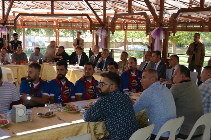 Taraftar Gruplarıyla Spor Güvenlik Kurulu Toplantısı Yapıldı