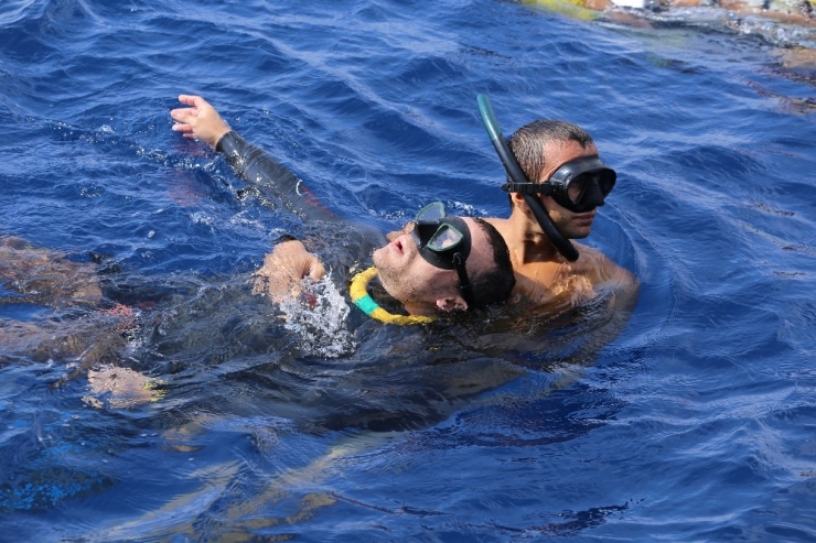 Engelli Dalış Sporcusu Mustafa Beyaz’dan Dünya Rekoru