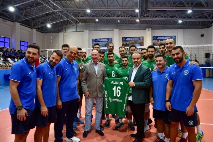 Büyükşehir’in ‘Efeler’i Sezonu Açtı