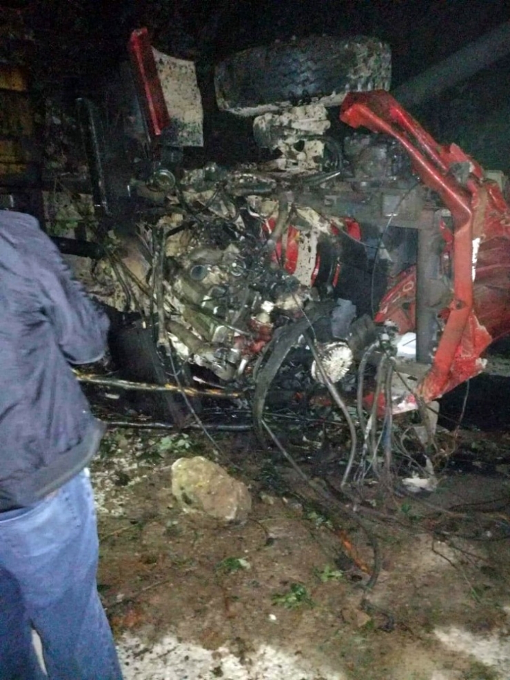 Kamyon Uçuruma Yuvarlandı: 1 Ölü