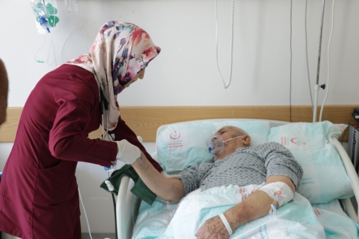 Muhammetoğlu: “Pankreas Tümöründe Erken Teşhisle Daha İyi Tedavi Sonuçlarına Ulaşılıyor”