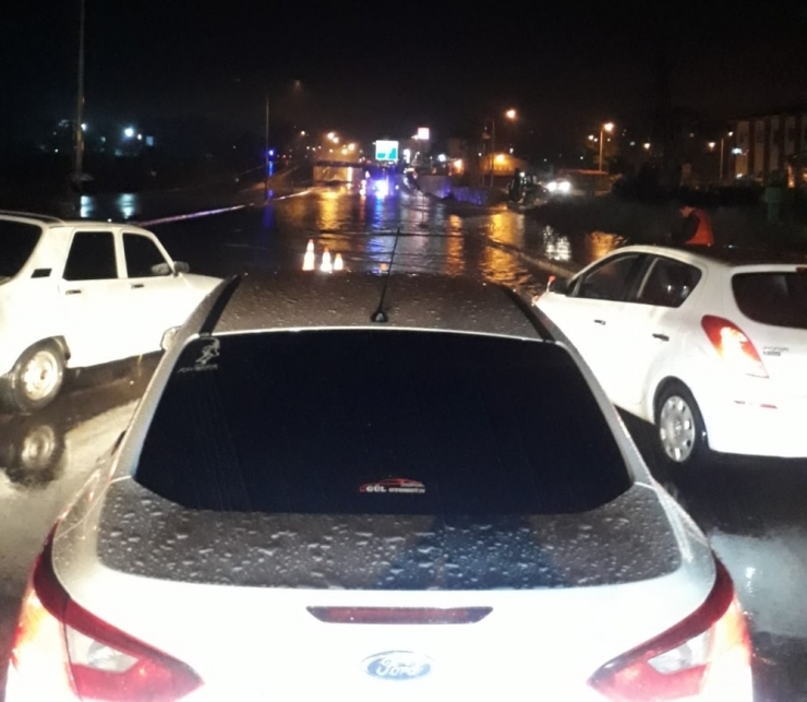 İstanbul - Çanakkale Yolunda Ulaşıma Yağmur Engeli