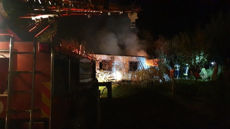 Tosya’da Bağevi Küle Döndü